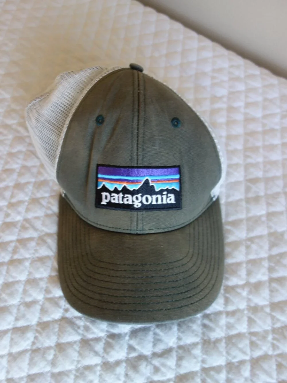 Lot of 4 PATAGONIA Snap Back Mesh Caps – olive / mauve / black / wine - Picture 8 of 13